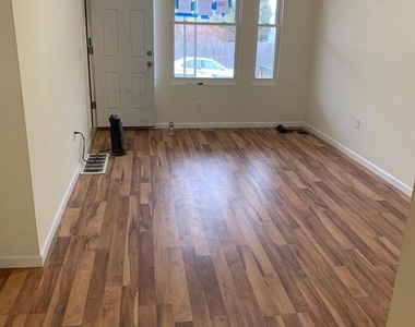 4840 N Camac Street - Photo Thumbnail 3