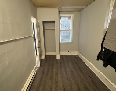 1521 Wakeling Street - Photo Thumbnail 2