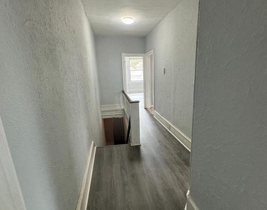 4660 Castor Avenue - Photo Thumbnail 10