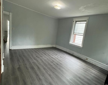 4660 Castor Avenue - Photo Thumbnail 6