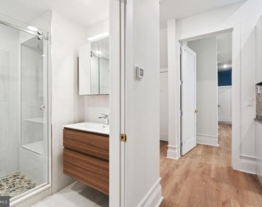 1822 Chestnut Street - Photo Thumbnail 12