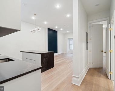 1822 Chestnut Street - Photo Thumbnail 8