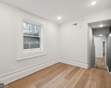 1822 Chestnut Street - Photo Thumbnail 16