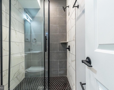 2821 Livingston Street - Photo Thumbnail 16