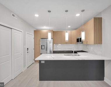 1111 S 24th Street - Photo Thumbnail 6