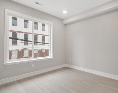 1111 S 24th Street - Photo Thumbnail 12