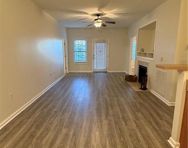 635 Marshtree Lane - Photo Thumbnail 3
