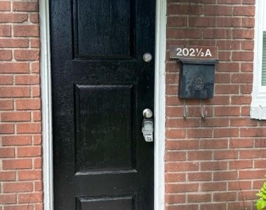 202.5 N. Virginia Ave Avenue - Photo Thumbnail 1