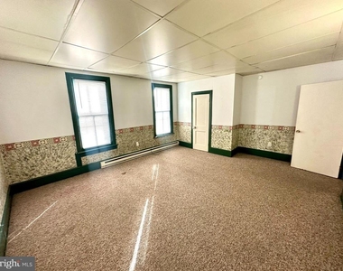4576 Lemar Road - Photo Thumbnail 7