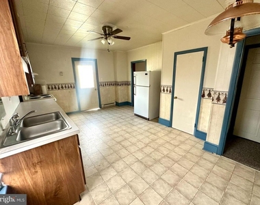 4576 Lemar Road - Photo Thumbnail 13