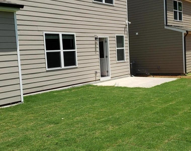 4704 Winnipesaukee Lane - Photo Thumbnail 9