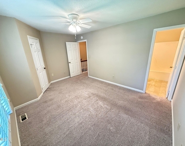 120 Greenmont Lane - Photo Thumbnail 13