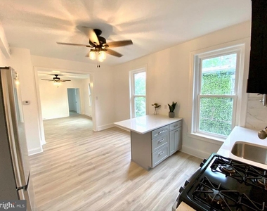 305 S Main Street - Photo Thumbnail 3