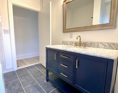 305 S Main Street - Photo Thumbnail 10