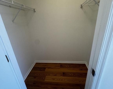 102 Wellington Park Drive Drive - Photo Thumbnail 19