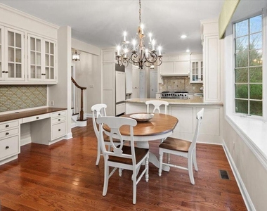 12 Windermere Way - Photo Thumbnail 5