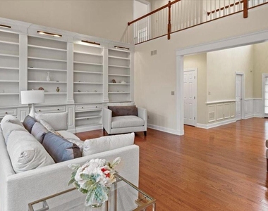 12 Windermere Way - Photo Thumbnail 14