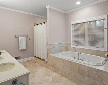 12 Windermere Way - Photo Thumbnail 24