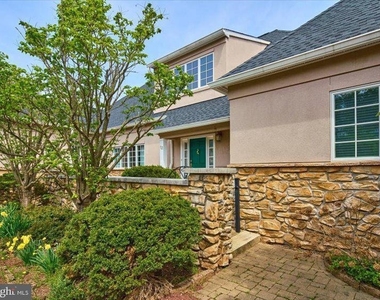 12 Windermere Way - Photo Thumbnail 1
