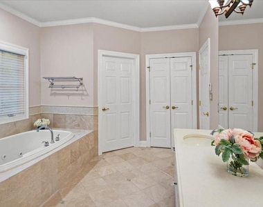 12 Windermere Way - Photo Thumbnail 23