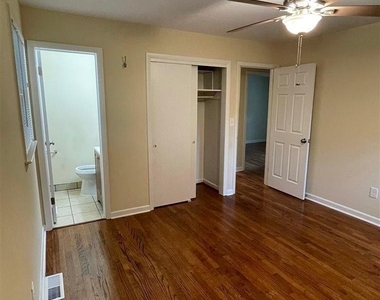 406 Bryan Street - Photo Thumbnail 24
