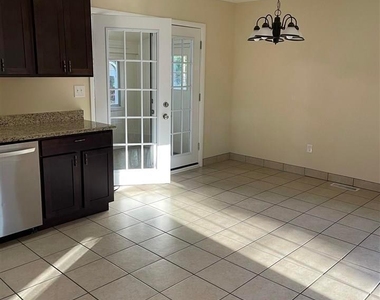 406 Bryan Street - Photo Thumbnail 9