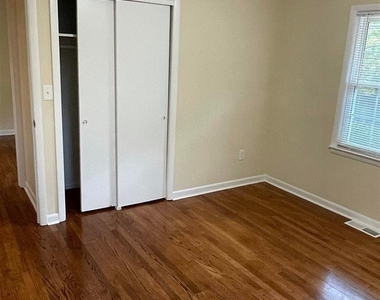 406 Bryan Street - Photo Thumbnail 22