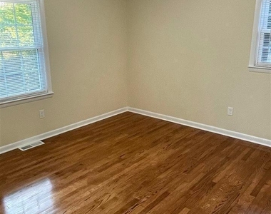 406 Bryan Street - Photo Thumbnail 21