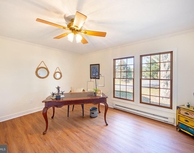 105 King George Court - Photo Thumbnail 12