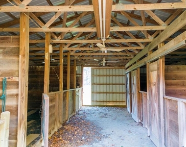 105 King George Court - Photo Thumbnail 3