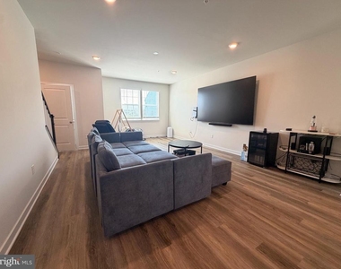 16605 Green Glade Dr - Photo Thumbnail 3