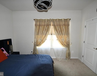 5937 Northwest Drive - Photo Thumbnail 4