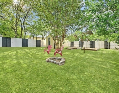 2943 Higgins St - Photo Thumbnail 19