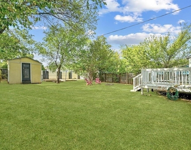 2943 Higgins St - Photo Thumbnail 18