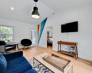 2943 Higgins St - Photo Thumbnail 2
