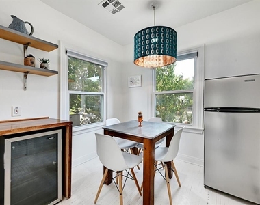 2943 Higgins St - Photo Thumbnail 10