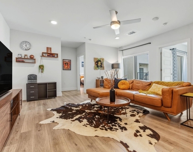2213 Poquito St - Photo Thumbnail 5
