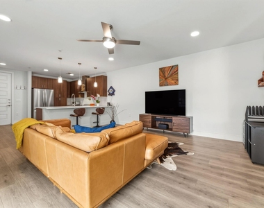2213 Poquito St - Photo Thumbnail 7