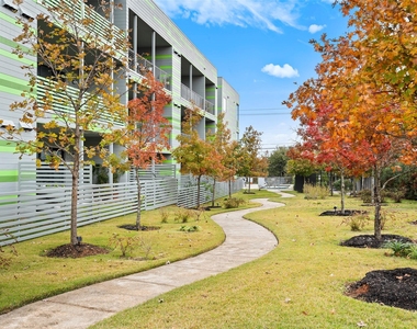 4004 Banister Ln - Photo Thumbnail 26