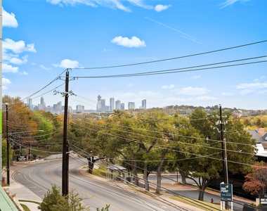 4004 Banister Ln - Photo Thumbnail 7
