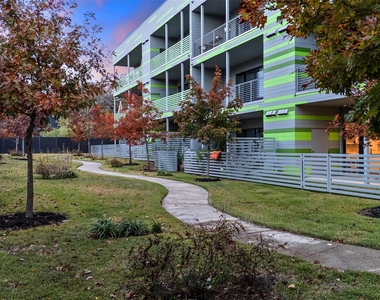 4004 Banister Ln - Photo Thumbnail 17