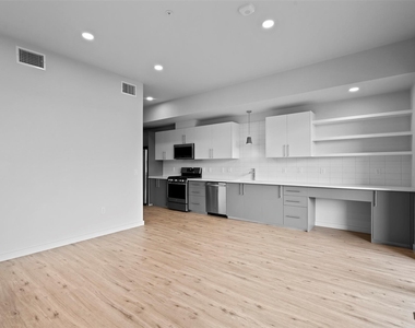 4004 Banister Ln - Photo Thumbnail 2