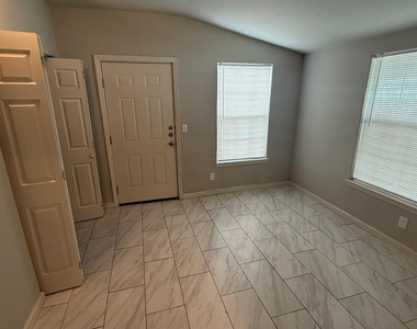 802 Alametos - Photo Thumbnail 6