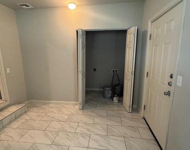 802 Alametos - Photo Thumbnail 7