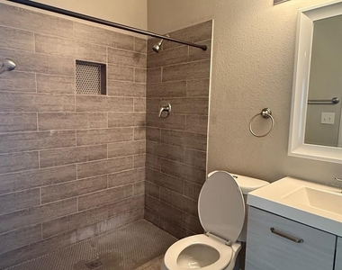 802 Alametos - Photo Thumbnail 12