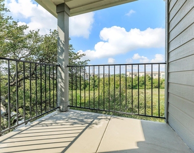 428 Ozark Trail Trl - Photo Thumbnail 16