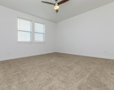 428 Ozark Trail Trl - Photo Thumbnail 5