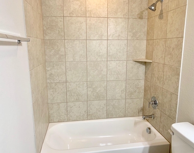 11806 Bracco Dr - Photo Thumbnail 15