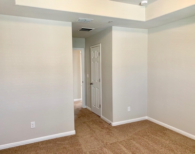 11806 Bracco Dr - Photo Thumbnail 17