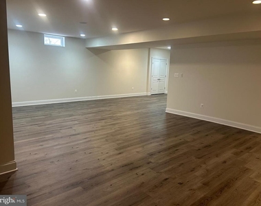 4382 Stonecrest Drive - Photo Thumbnail 5